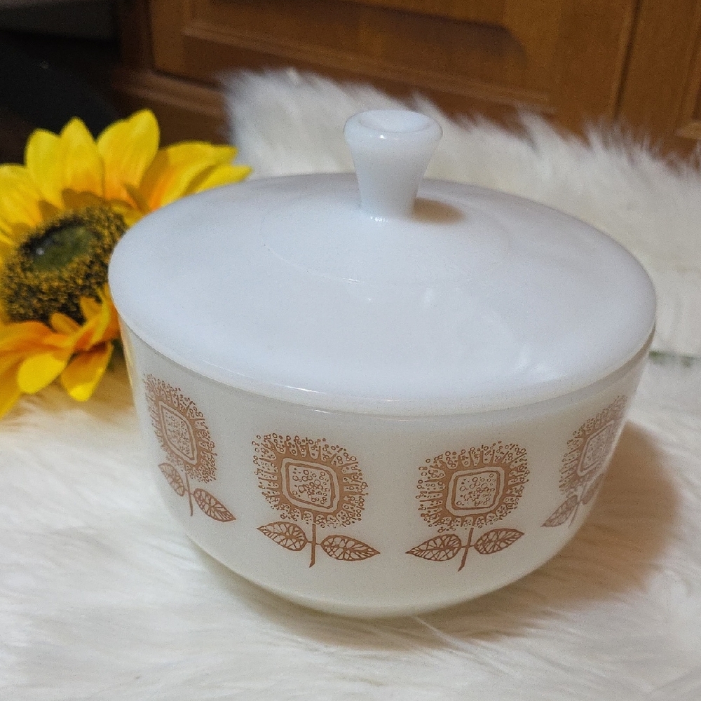 Vintage White and Brown Floral Serveware Bowl